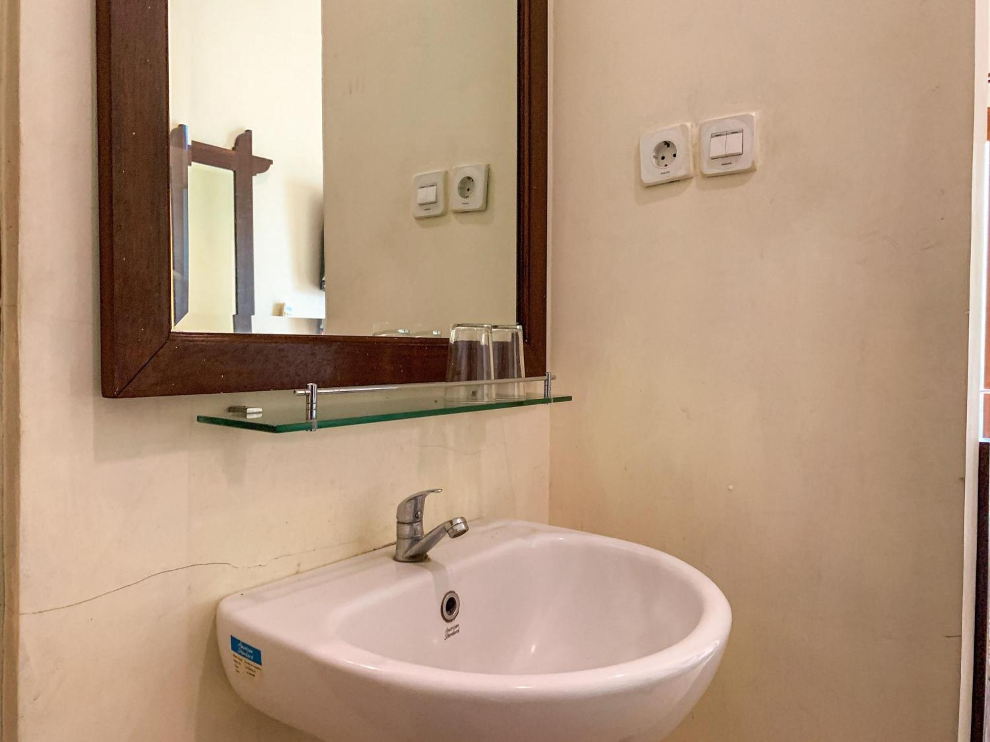 Urbanview Sasono Putro Condoongcatur By Reddoorz Kejayan Exterior foto